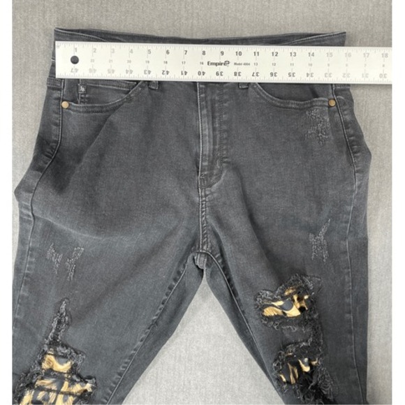 Judy Blue Skinny Fit Jeans Womens 14 Black Leopard Patch Distressed Edgy Biker - Picture 7 of 10
